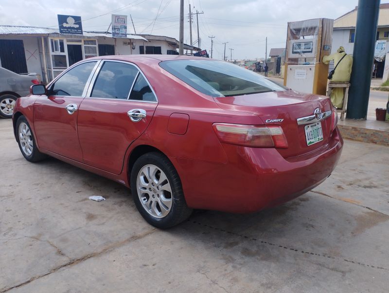 Thumbnail 2 of 2009 Toyota Camry LE